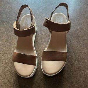 Sorel Cameron Wedge size 8